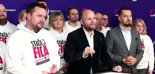 У Словаччині зібрали 350 тис. підписів за відставку Фіцо: Опозиція вимагає дострокових виборів