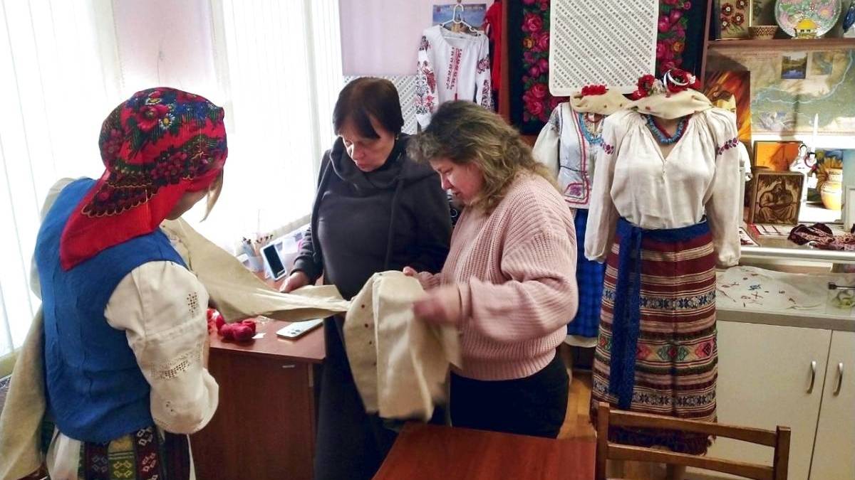 Народна творчість відновлюється у спілкуванні: розпочато два навчальних курси