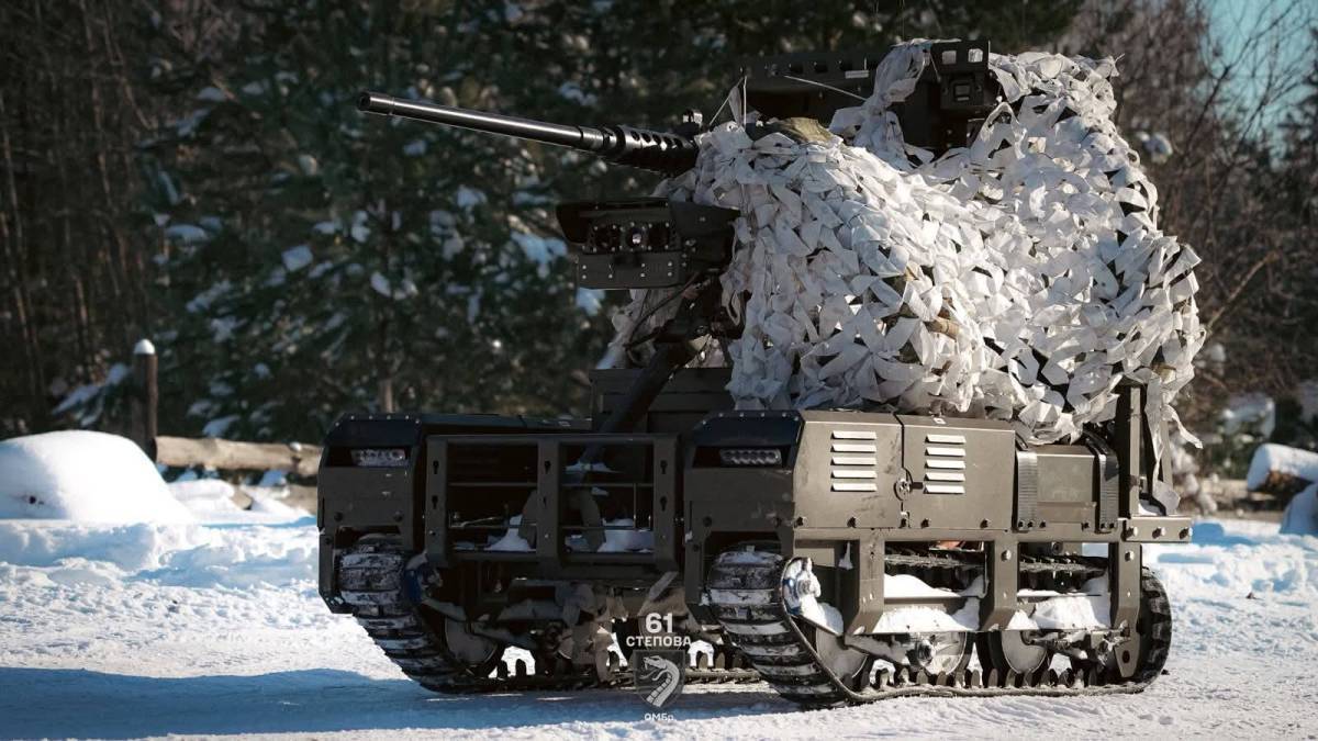 Орієнтовні втрати ворога на 16 лютого: 1 254 450 (+1180) осіб, 11676 (+4) танків, 24042 (+5) ББМ