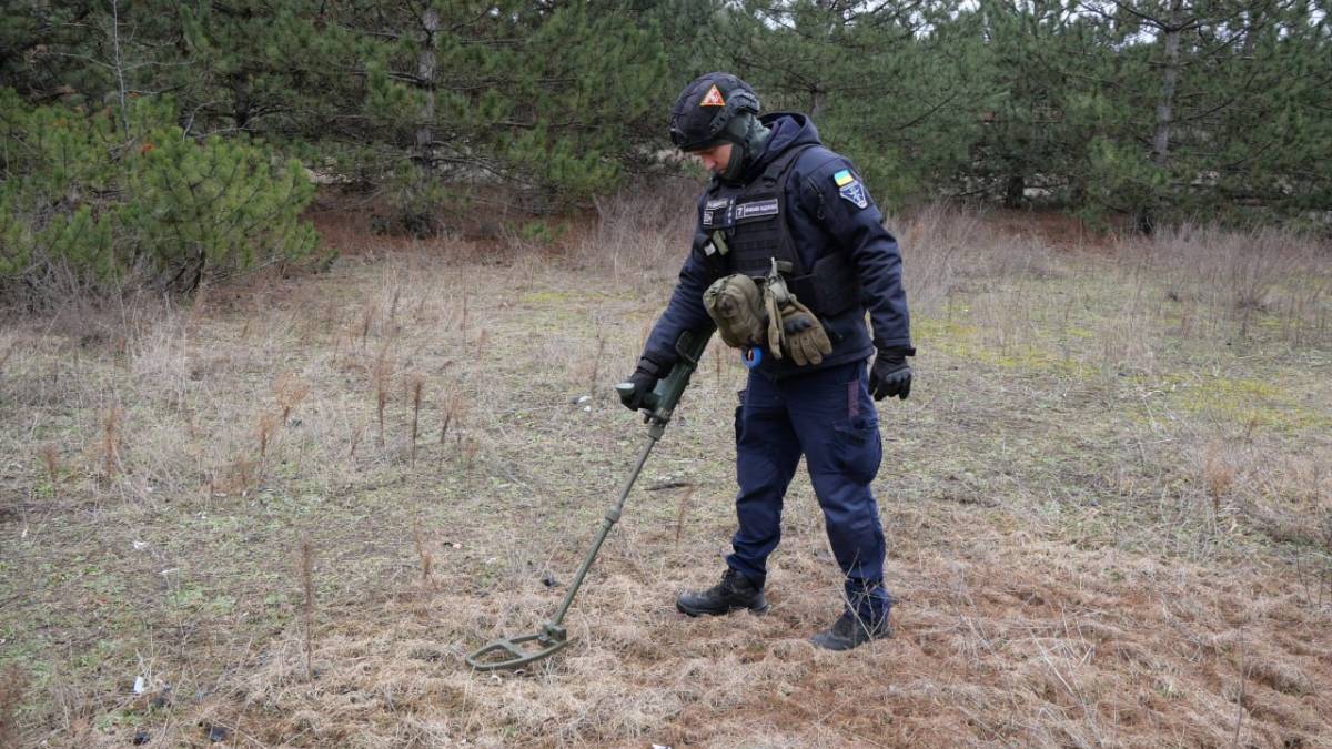 У Запорізькому районі піротехніки ДСНС знешкодили залишки ворожого безпілотника