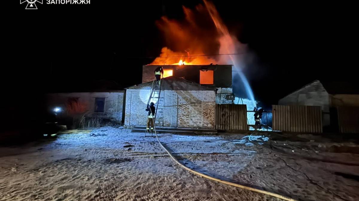 У Запорізькому районі через обстріли виникло п’ять пожеж