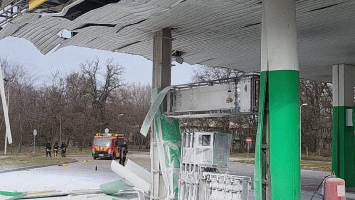 росіяни завдали удар по заправці в одному із районів Запоріжжя. 
