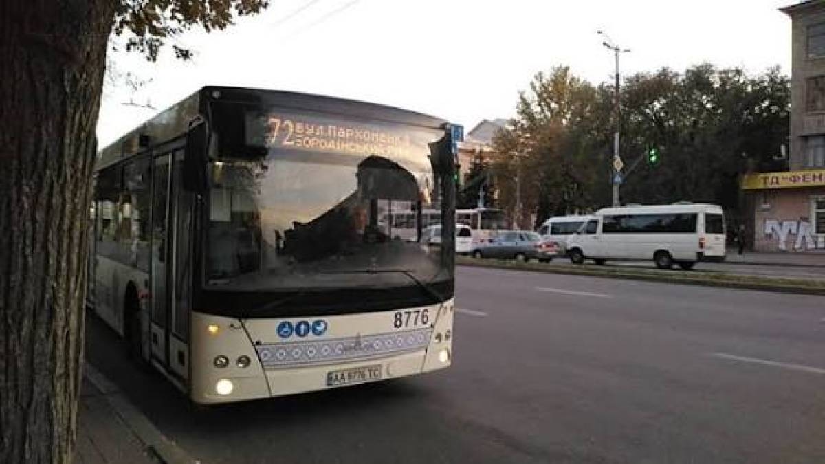 У Запоріжжі змінили розклад руху одного з автобусних маршрутів