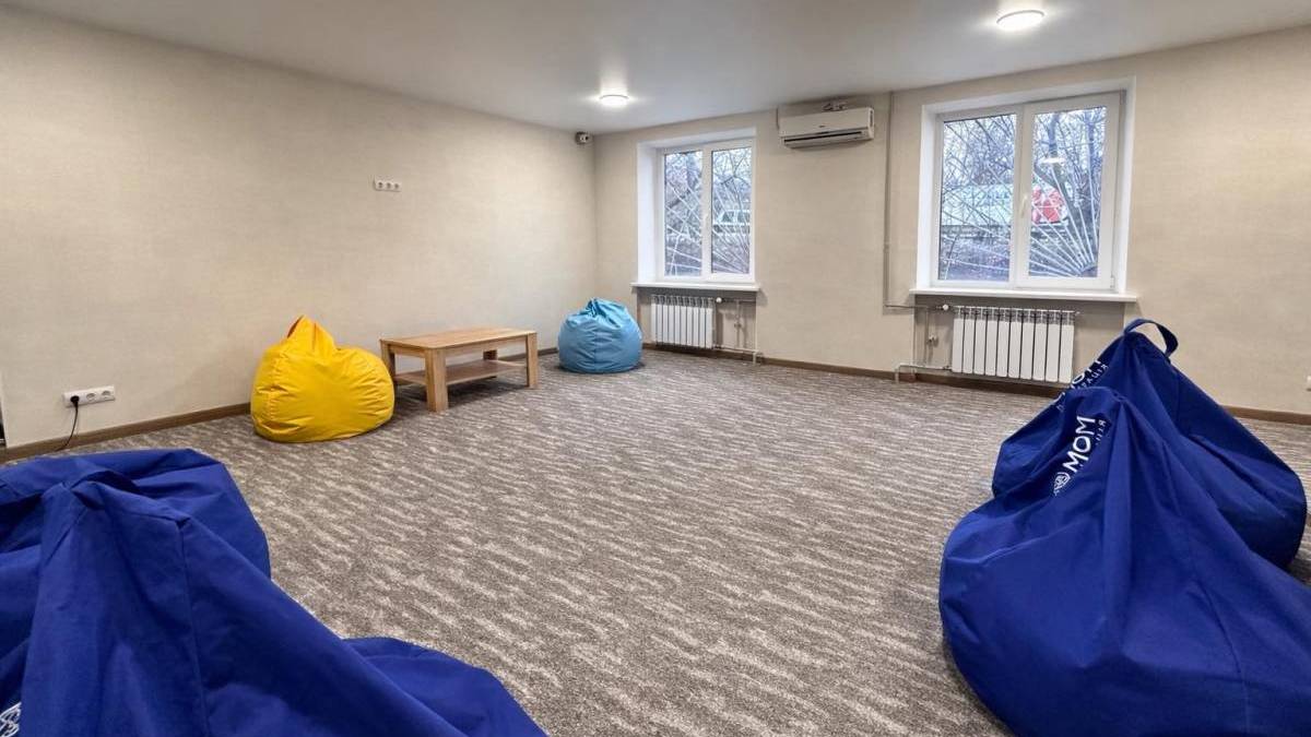 Благодійники допомогли відремонтувати залу для дозвілля у виші Запоріжжя