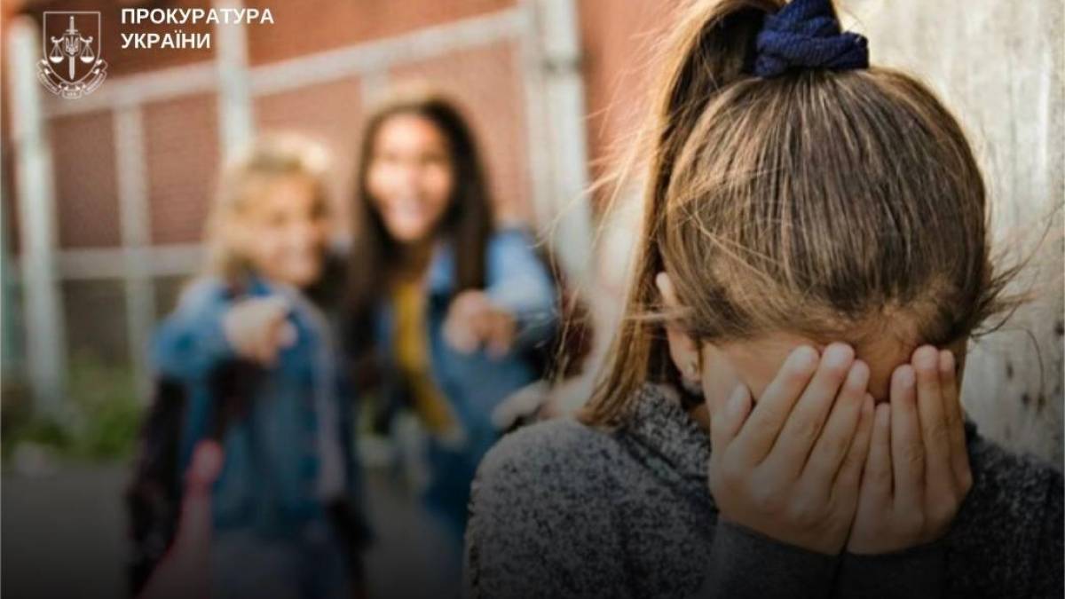 У Запоріжжі розслідують жорстоке побиття 13-річної дівчини однолітками