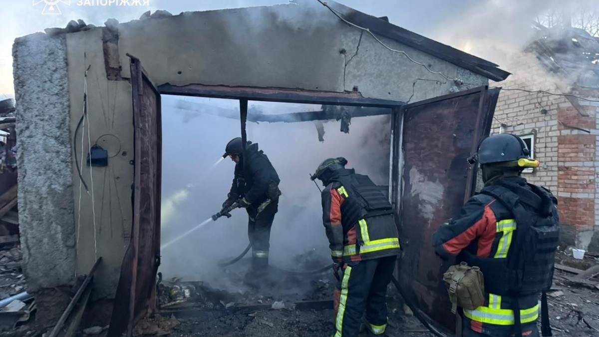 Дві пожежі виникли у Запорізькому районі через ворожі обстріли