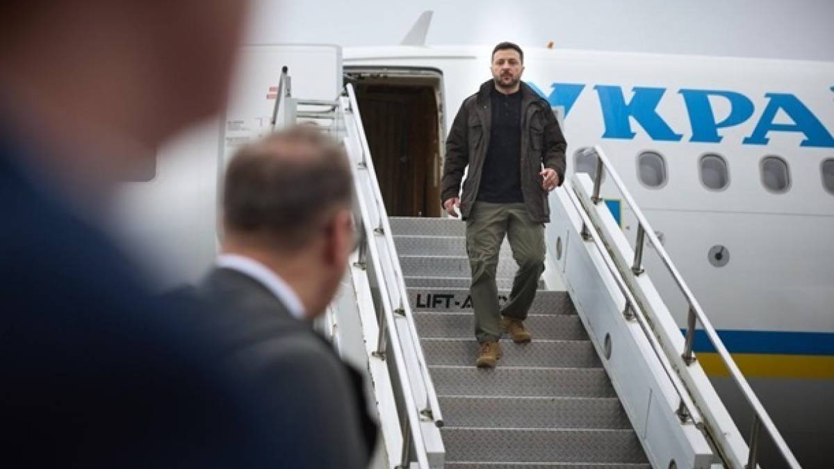 Президент України прибув до Бухареста