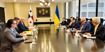 Україна відкрила посольство в Панамі та підписала угоди про співпрацю