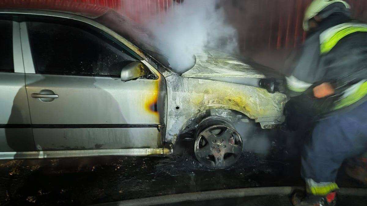 Впродовж доби надзвичайники ліквідували 5 пожеж