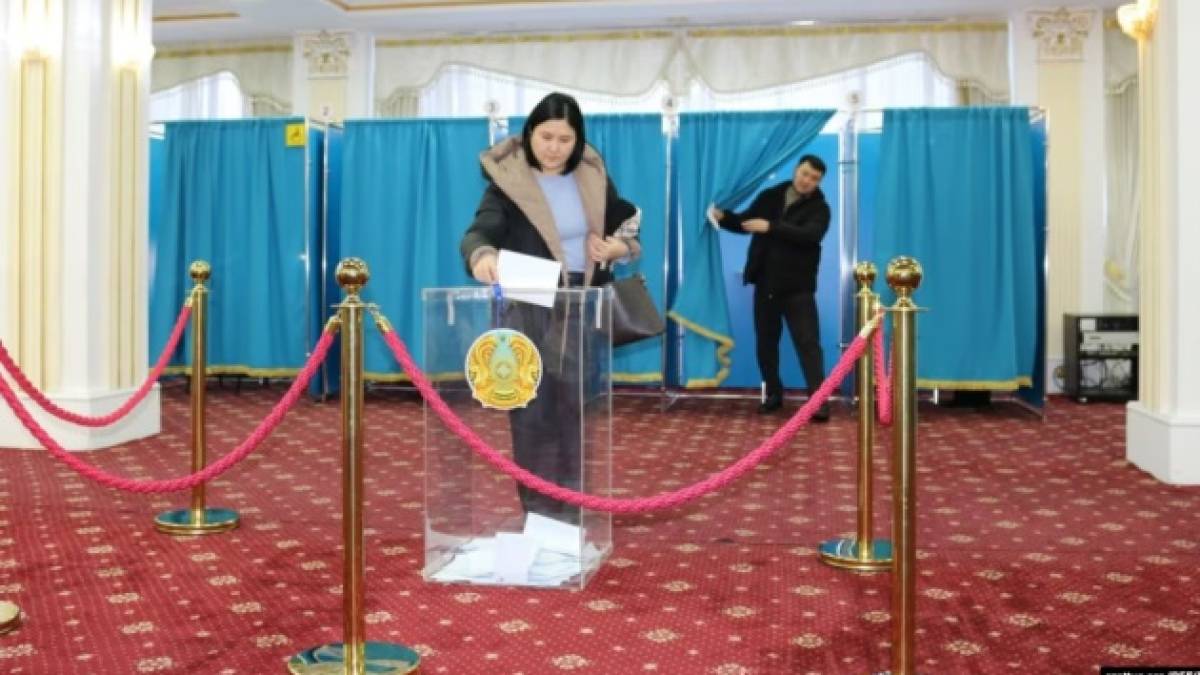 У Казахстані проходить референдум щодо нової Конституції