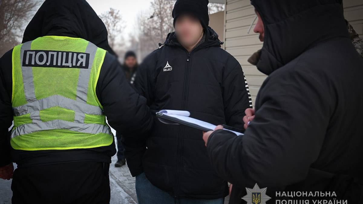 У Запоріжжі Нацполіція та СБУ затримали агента рф, який підпалив авто військового