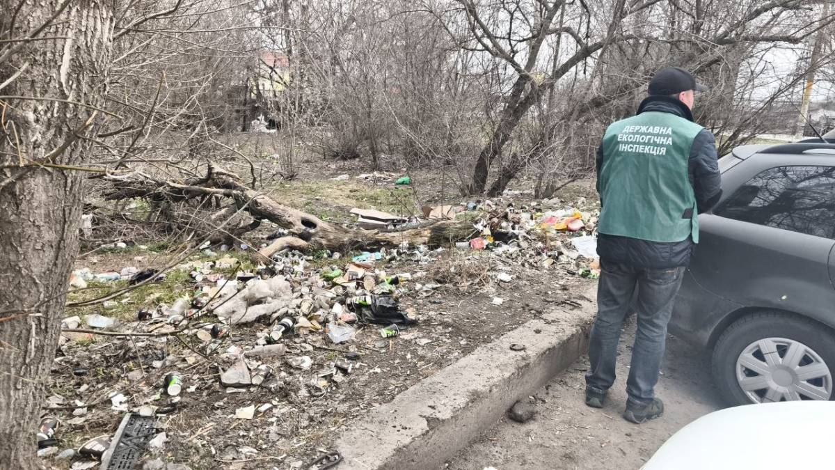 У Космічному районі Запоріжжя виявлено несанкціоноване сміттєзвалище ⚠️