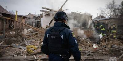 Поліцейські показали відео перших хвилин після ворожого удару по Запоріжжю 