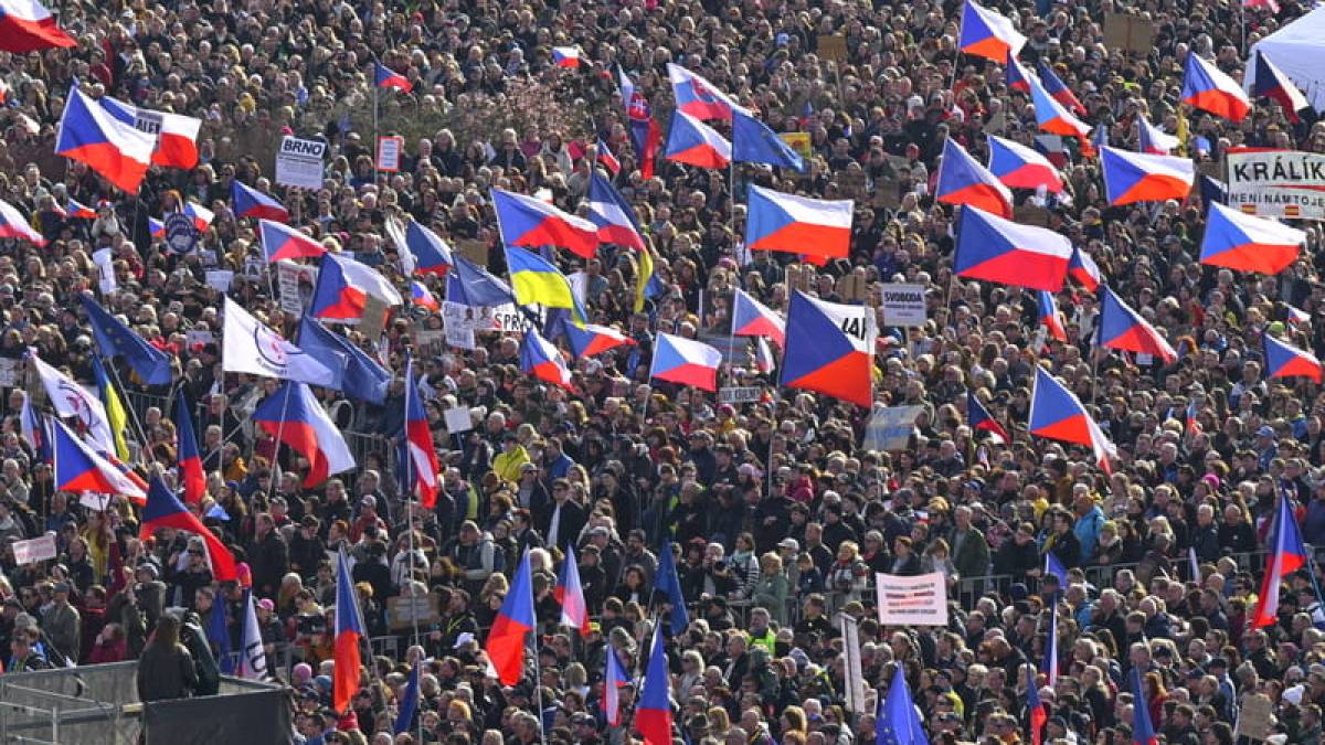 У Празі тисячі людей вийшли на мітинг проти уряду Бабіша