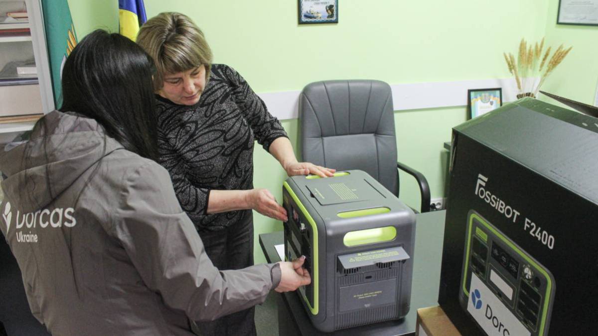 На Запоріжжі шість громад отримали від благодійників зарядні станції