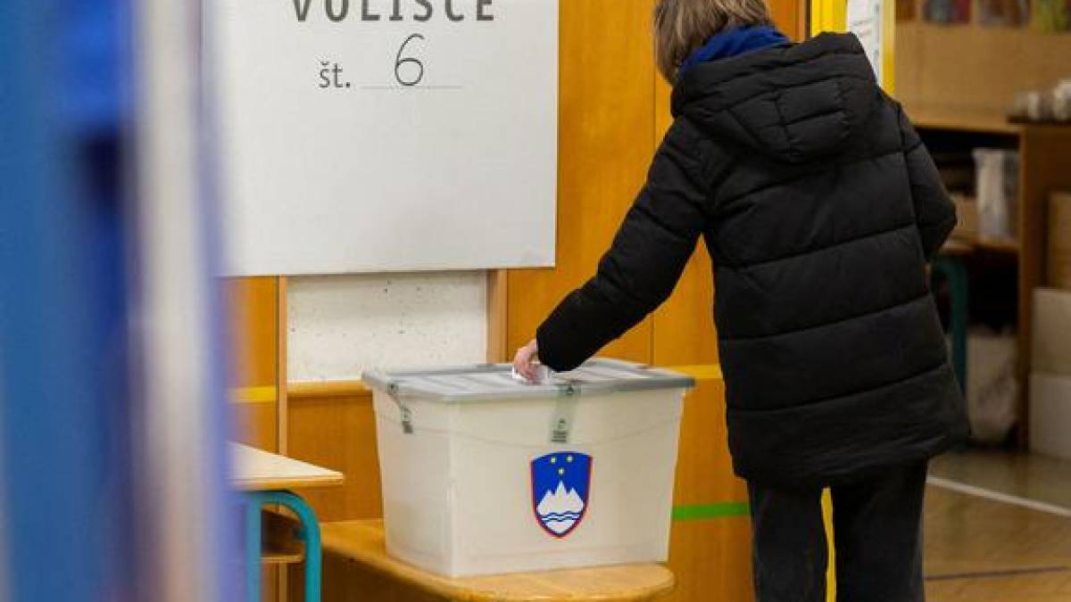 Вибори у Словенії: жодна з партій не здобула переконливої більшості