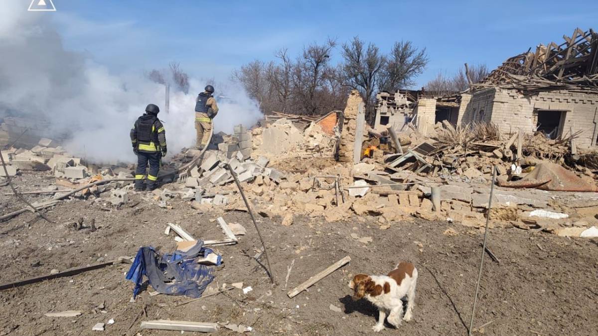 Внаслідок ворожих обстрілів у Запорізькому районі виникло вісім пожеж