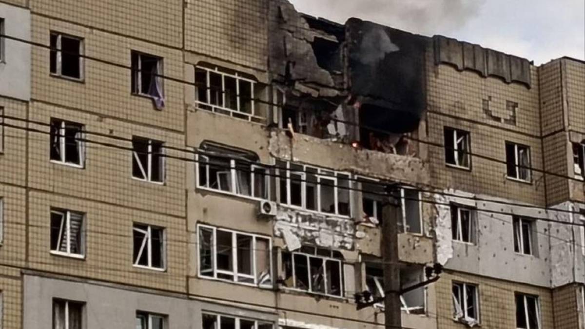 Дрон влучив у будинок в центрі Львова: двоє людей у тяжкому стані