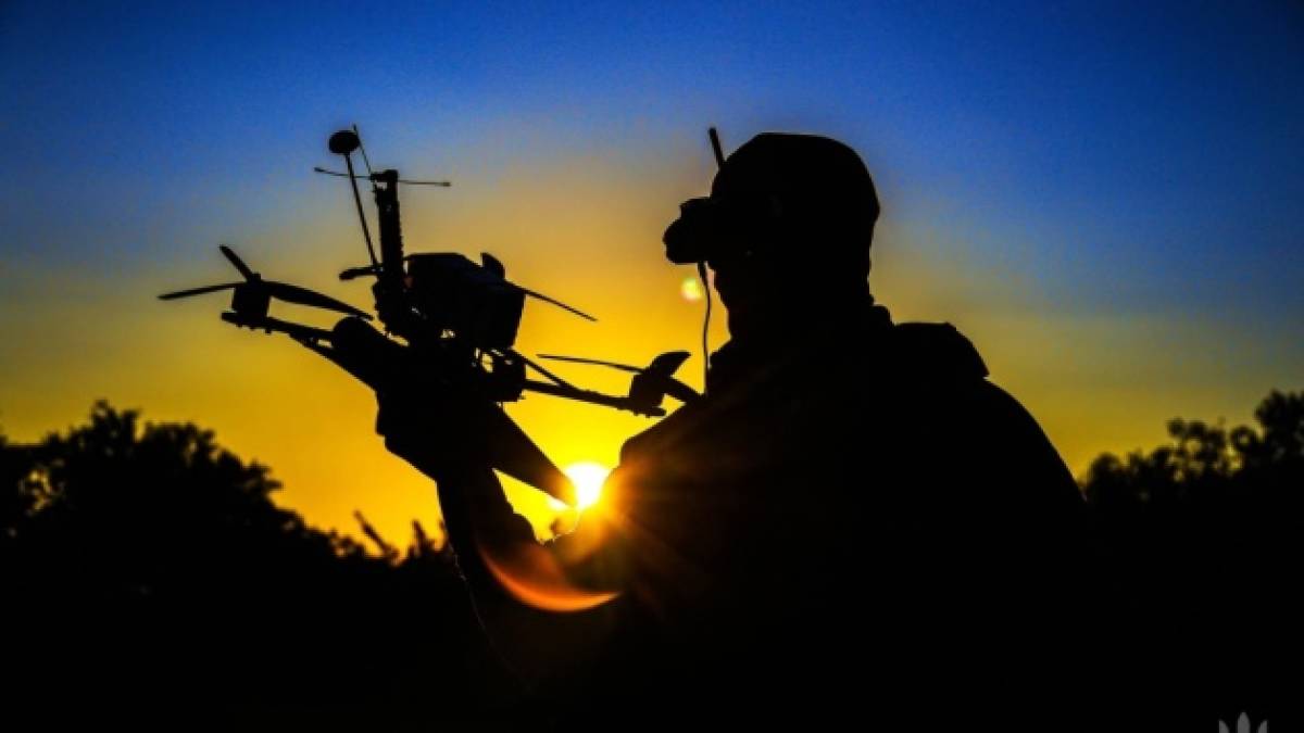 Орієнтовні втрати ворога на 25 березня:  1 290 960 (+1220) осіб, 4491 (+23) крилата ракета, 11806 (+6) танків