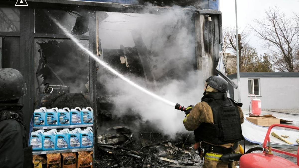 Шість пожеж сталися у Запоріжжі та Запорізькому районі через ворожі обстріли
