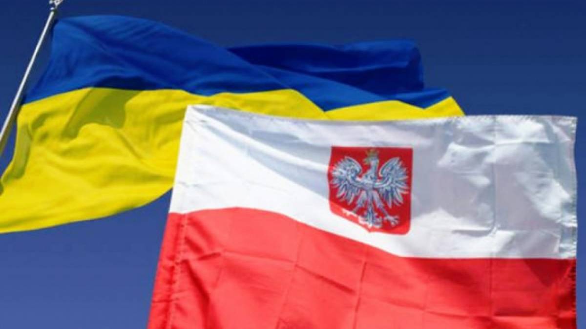 Президент Польщі підписав закон про амністію поляків, що воюють на боці України – ЗМІ