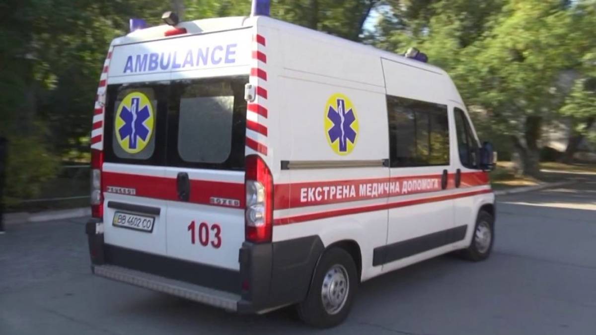 У Запоріжжі медики двічі рятували жінку похилого віку з раптовою зупинкою серця