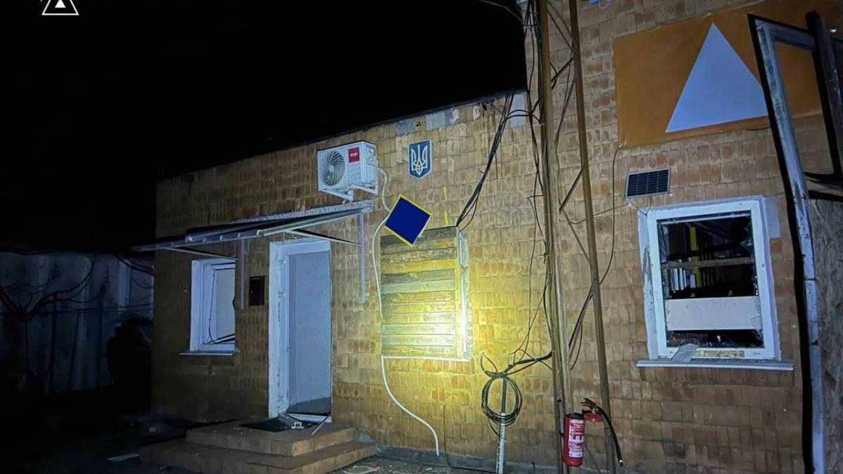 На Запоріжжі росіяни обстріляли пожежнo-рятувальний підрозділ