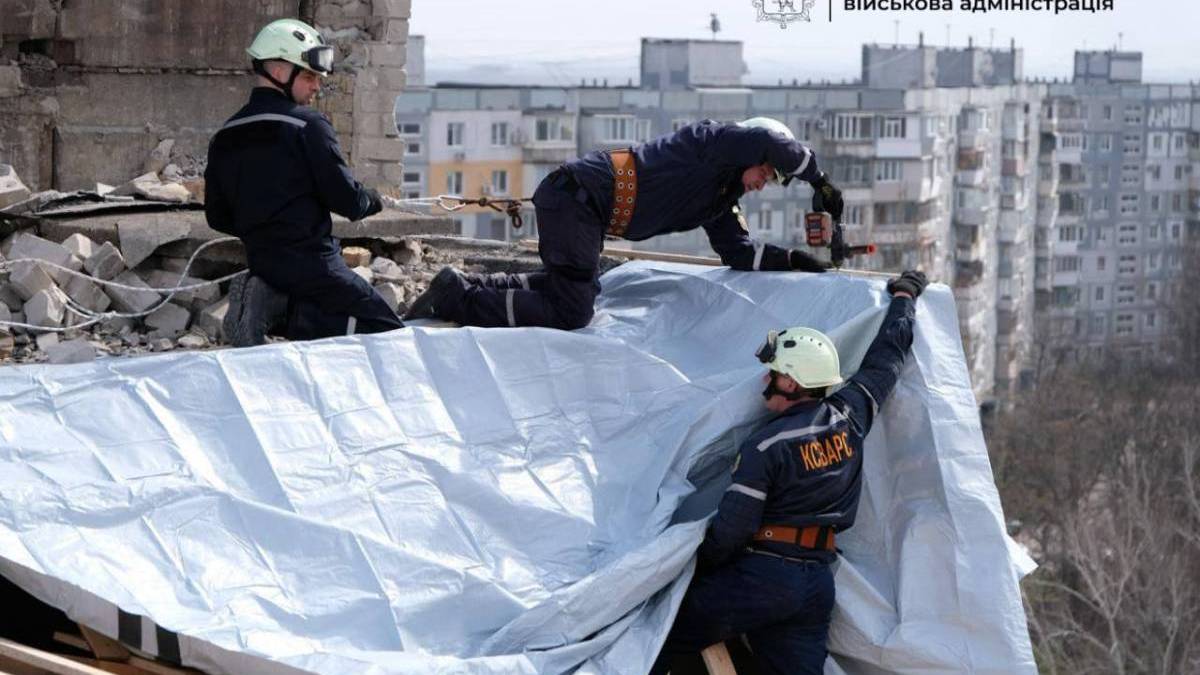 На початку тижня під ударом опинилися чотири райони міста, були пошкоджені десятки будинків