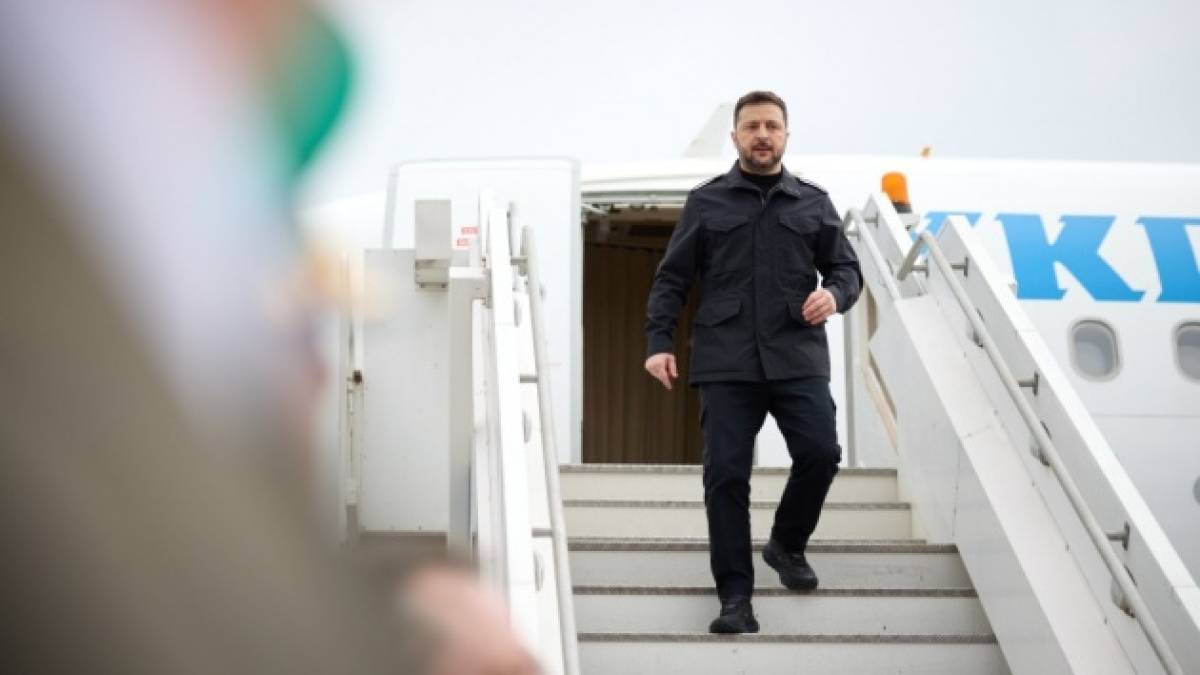 Зеленський прибув із візитом до Катару