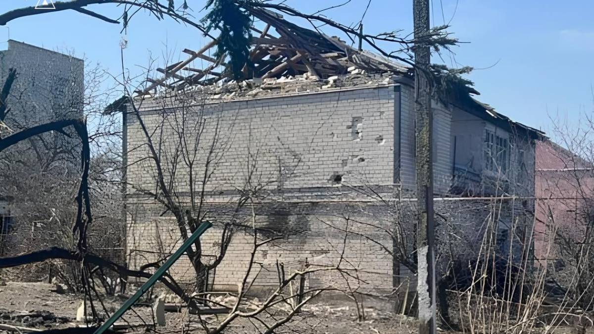 Одна людина загинула, ще дві — поранені внаслідок ворожих атак на Запорізький район