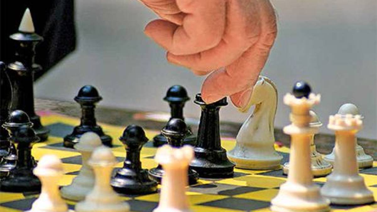 Ретро Запоріжжя: 185 років тому народився шахіст, на честь якого у місті звели будинок у формі шахової фігури