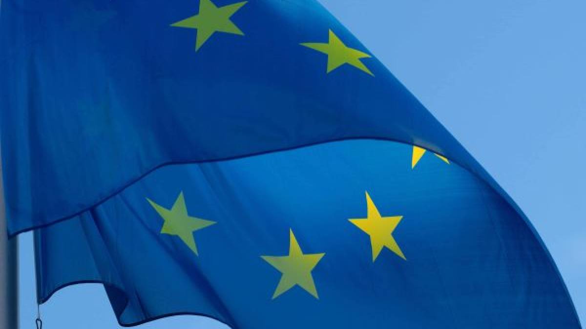 Залишитися чи повернутися: українцям у ЄС дали час до 2027 року