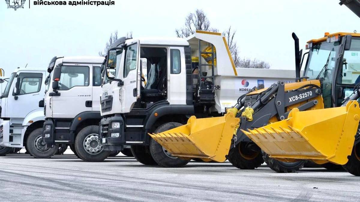 Громади та комунальні підприємства Запорізької області отримали нову спецтехніку