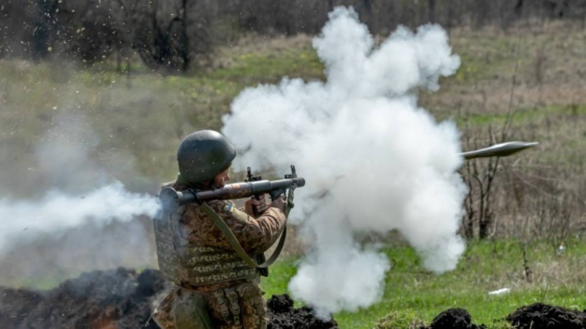 Орієнтовні втрати ворога на 3 квітня: 1 301 260 (+1230) осіб, 39293 (+65) артсистеми, 24340 (+6) ББМ