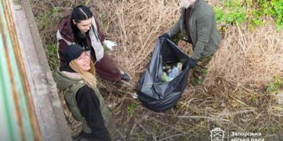 Жителі Запоріжжя навели лад на острові Хортиця