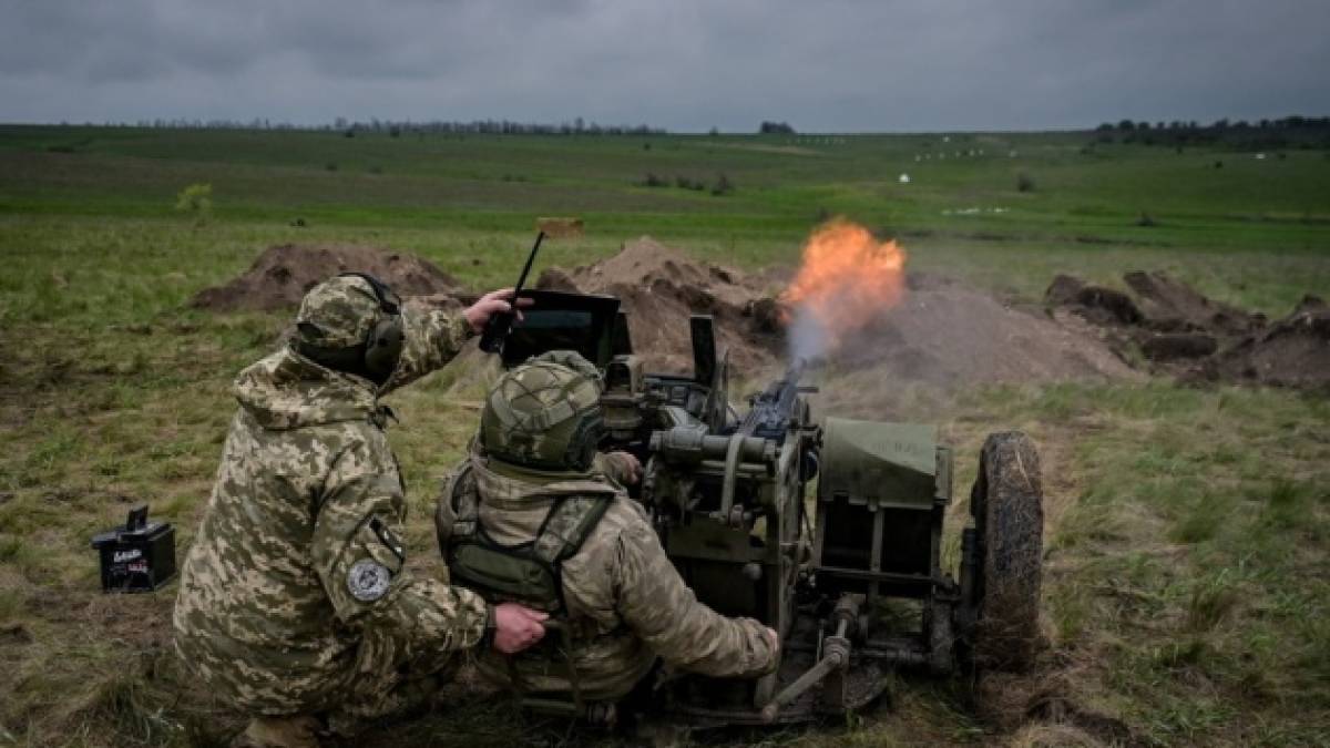 Орієнтовні втрати ворога на  5 квітня: 1 303 550 (+1180) осіб, 1719 (+3) РСЗВ, 39439 (+61) артсистем