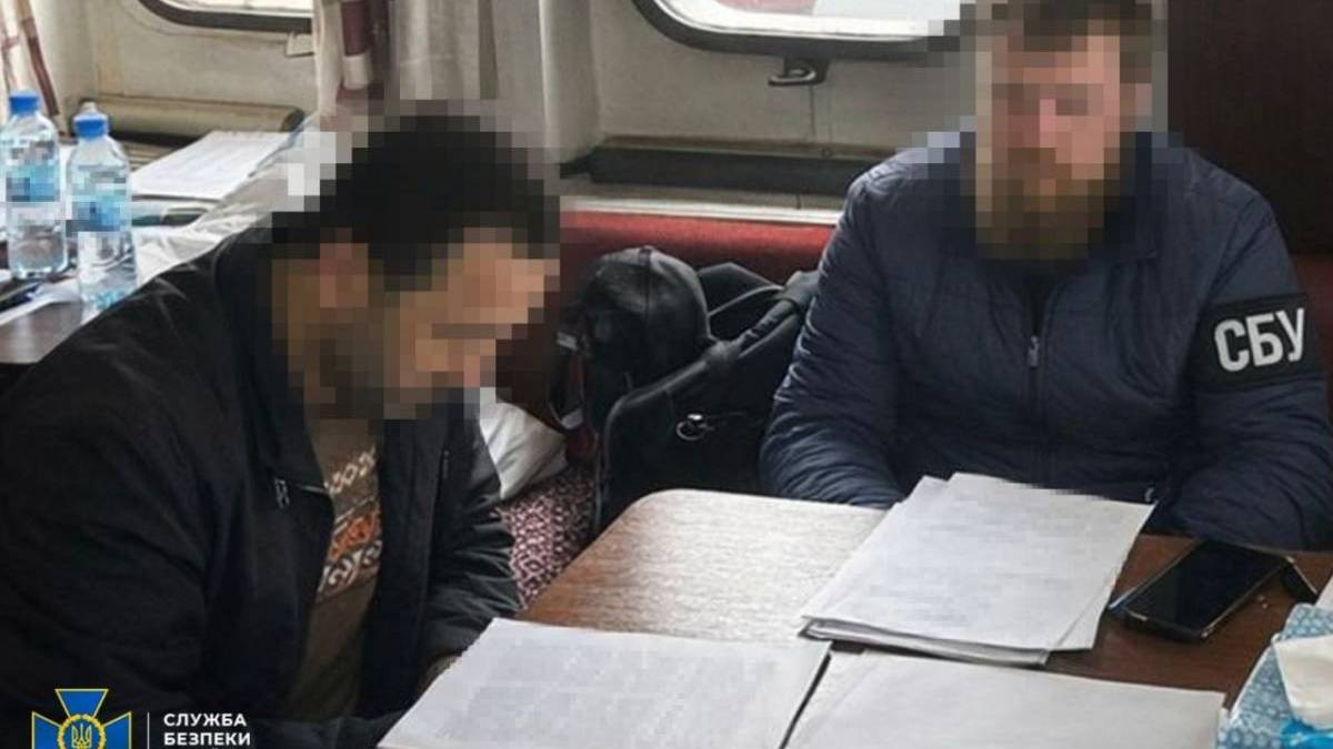 СБУ повідомила про підозру капітану суден «тіньового» флоту рф, які вивозили зерно та нафтопродукти з Криму