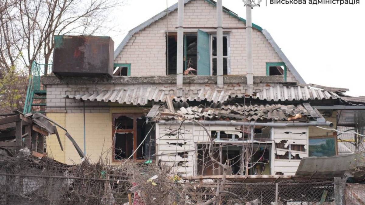 російські війська атакували селище Балабине на Запоріжжі: є загиблий та поранені наслідки