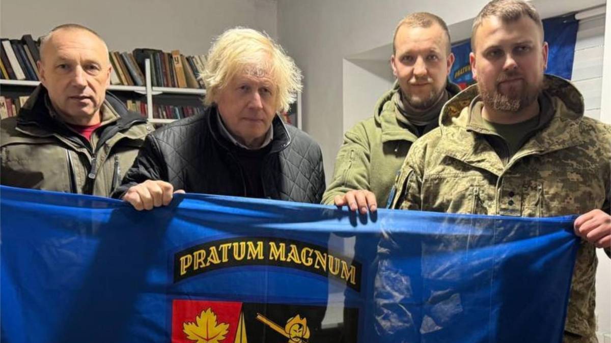 Колишній прем’єр-міністр Великої Британії Борис Джонсон побував у Запоріжжі та на передовій