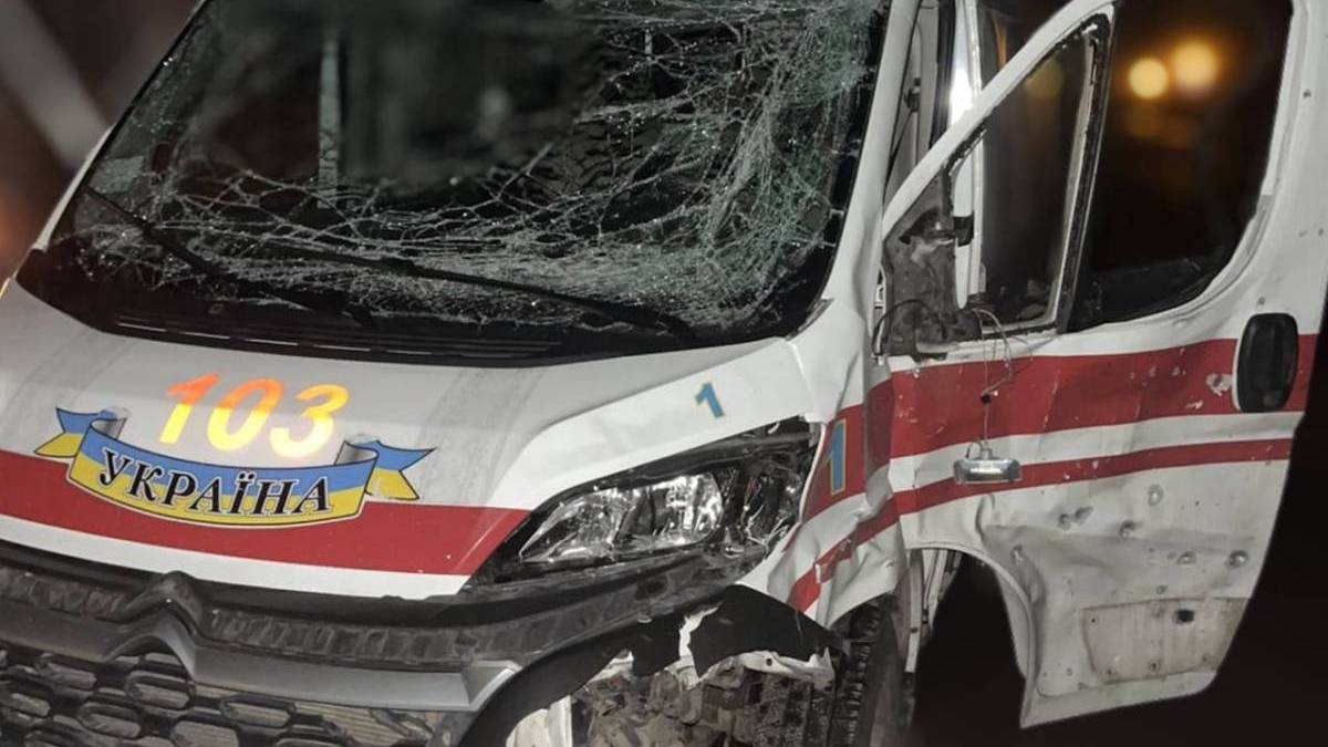 росіяни вночі атакували дроном «швидку» на Сумщині — постраждали троє медиків