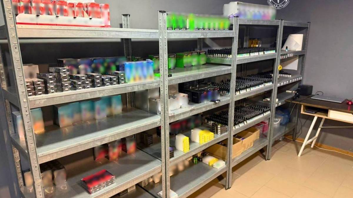 Незаконний бізнес на вейпах: у Запоріжжі вилучено понад 20 тисяч флаконів та обладнання