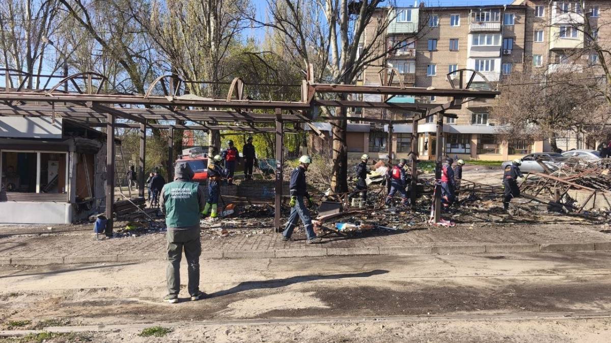 Наслідки обстрілів у Хортицькому районі Запоріжжя: екологи фіксують засмічення земель