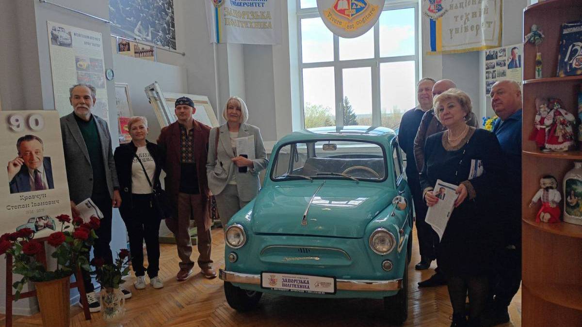 До ювілею з дня народження директора заводу «Комунар» – історична зустріч