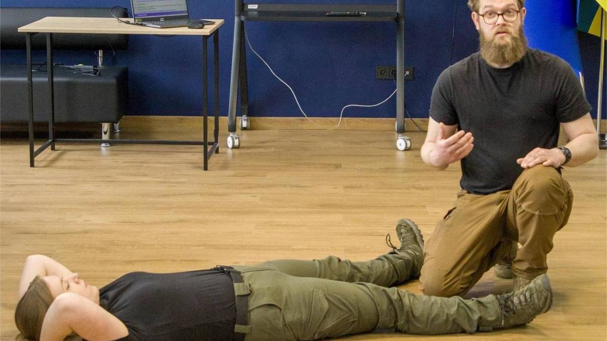 У Запоріжжі британські військові медики навчали студентів рятувати життя