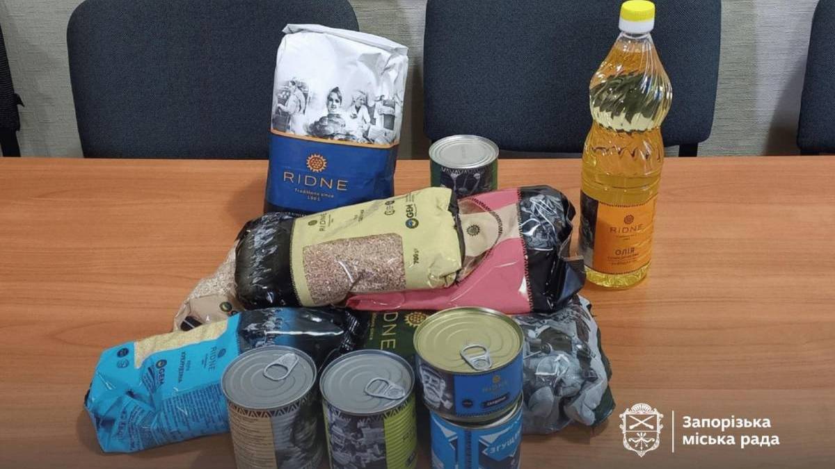Запоріжці вразливих категорій отримали продуктові набори від міжнародних благодійників