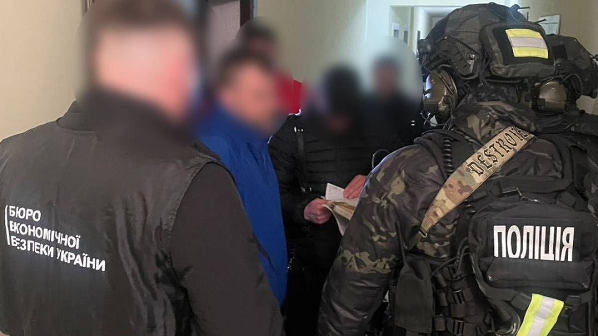 Нацполіція ліквідувала конвертцентр з оборотом у 18 млрд грн
