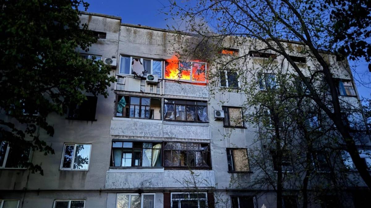 Поліцейські на місці влучання у приватному секторі Запорізької області