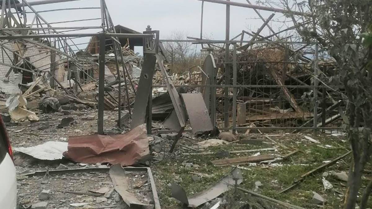 Наслідки російського авіаудару по житловому будинку у Запорізькій області 2 травня 2026 року
