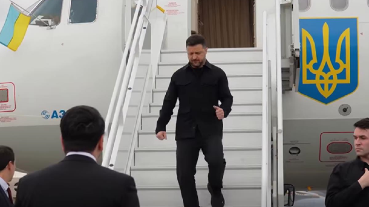 Зеленський прибув до Єревана для участі у саміті