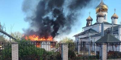 Пожежа біля будівлі храму у Вільнянську після російського удару 4 травня 2026 року
